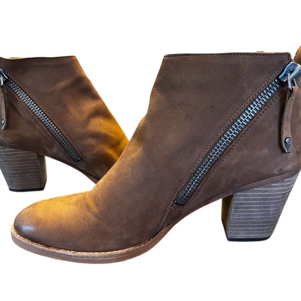 DOLCE VITA Jaeger Nubuck Leather Double Zip Bootie Teak Block Heel - Picture 5 of 15